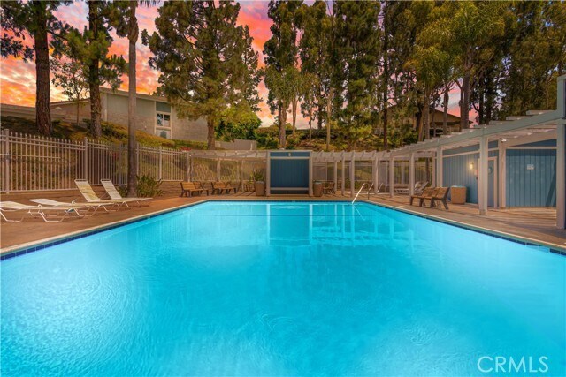 Building Photo - 909 S Lake Summit Dr