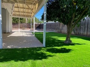 Building Photo - 20578 Kittridge St