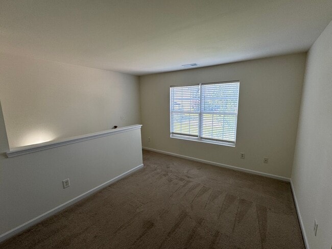 Building Photo - 6644 Sequoia Hills Dr