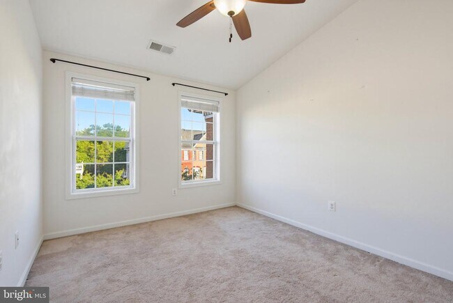 Building Photo - 43248 Mitcham Square