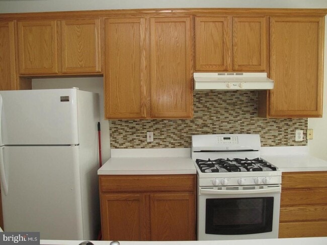 Building Photo - 8176 Skelton Cir