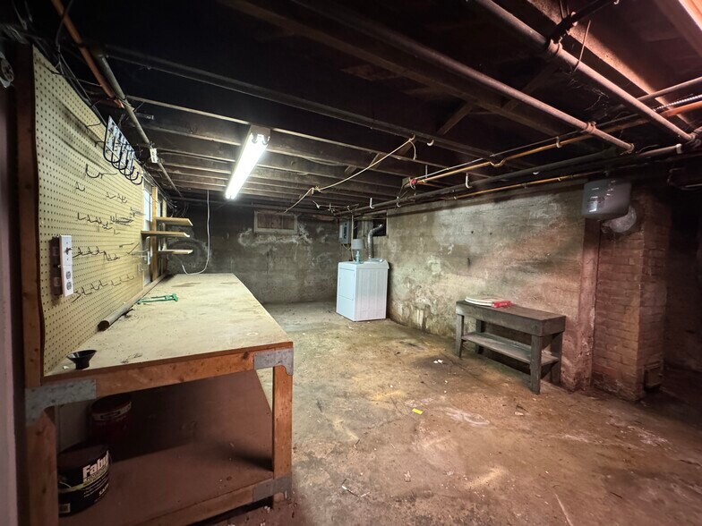 Building Photo - 16 Durant Ter