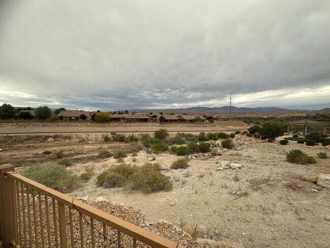 Building Photo - Stunning Sun River, Single-Level Home with...