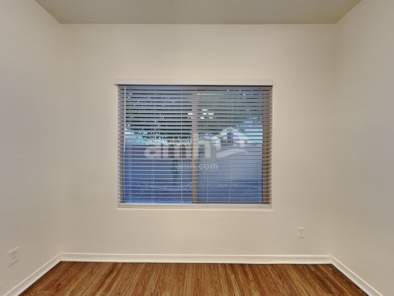 Building Photo - 4717 S Antonio