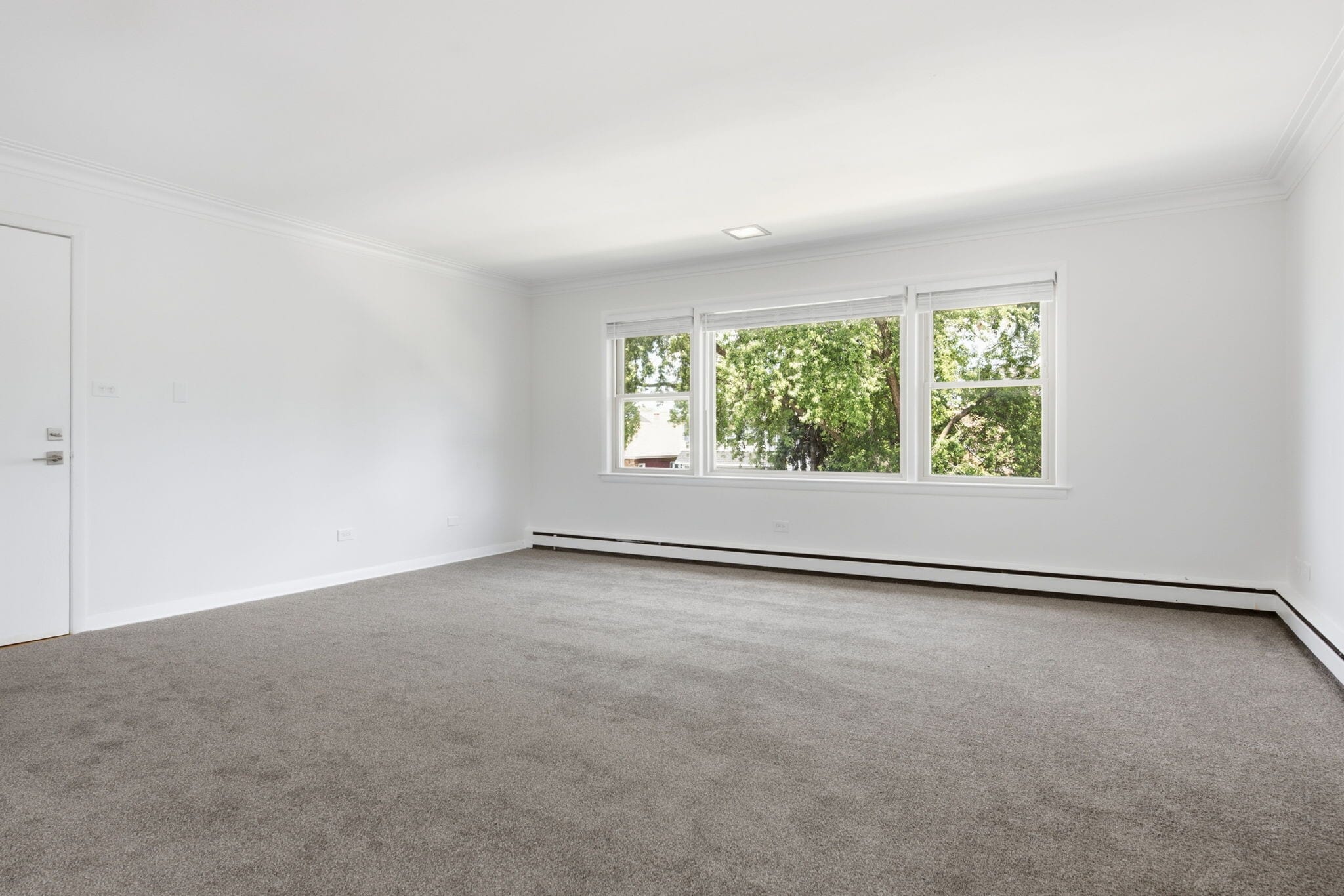 Building Photo - 2726 N Nordica Ave