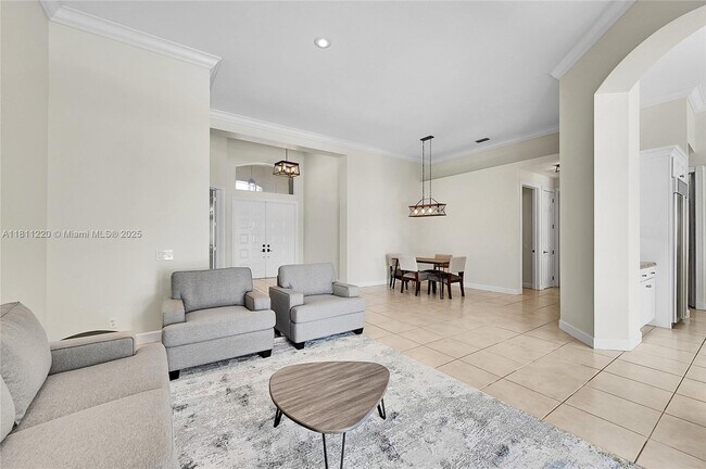 Building Photo - 512 NW 120th Dr