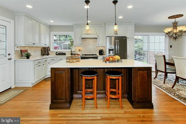 Building Photo - 7012 Hadlow Dr