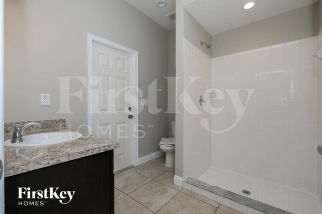 Building Photo - 5952 Valentino Way