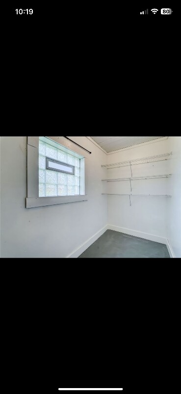 Building Photo - 477 Maplewood Ave