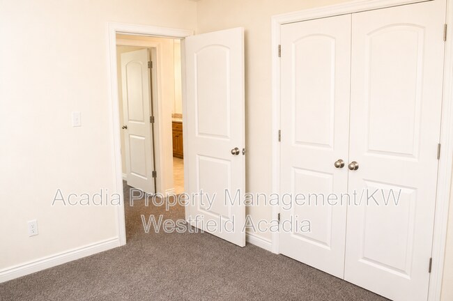 Building Photo - 315 E 600 S St