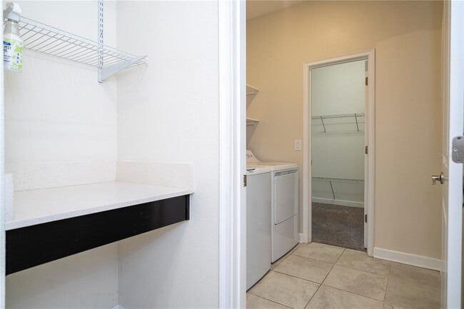 Building Photo - 3043 Beaver Creek Dr