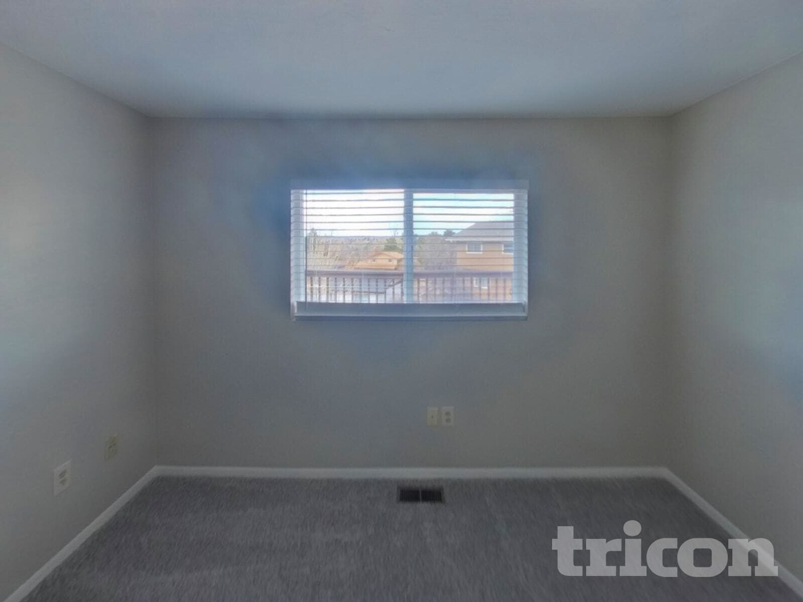 Building Photo - 5060 Barcelona Way