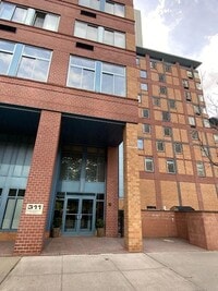 Building Photo - 311 Washington St