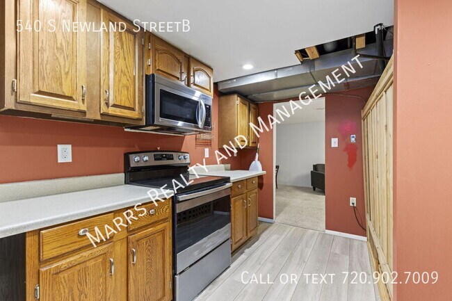 Building Photo - 540 S Newland St
