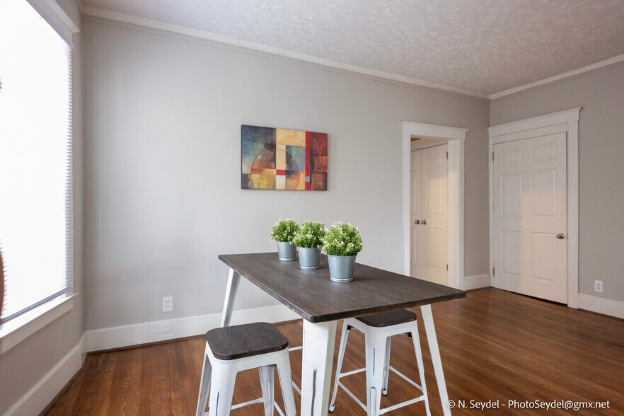 Dining Room - 865 Blaine St