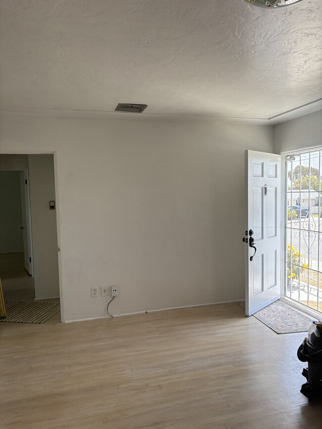 Building Photo - 1504 Gregory St