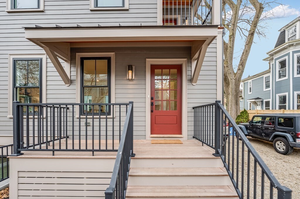 Building Photo - 11 Tufts St