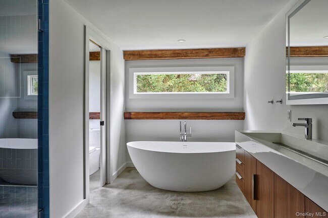 Building Photo - 107 Cold Spring Rd