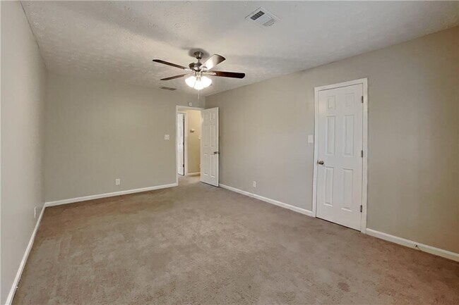 Building Photo - 2922 Melton Ct SW