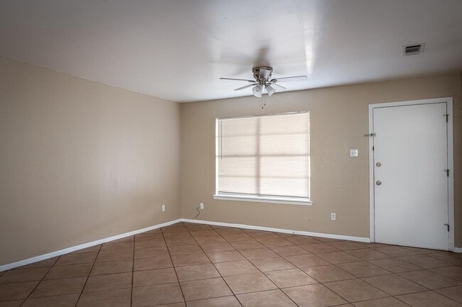 Building Photo - 100 Shannon Cir