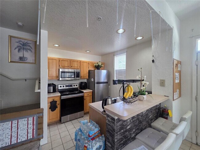 Building Photo - 4013 Venetian Bay Dr
