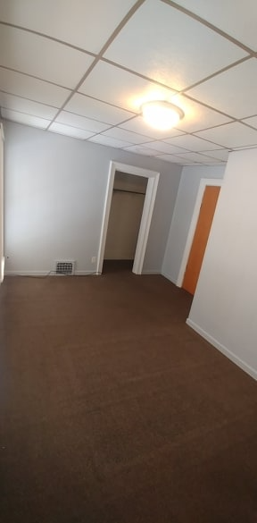 Building Photo - 4 Shabbona St