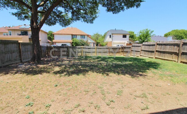 Building Photo - Spacious 2-Story 4/2.5/2 in Lancaster For Rent!