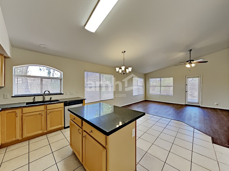 Building Photo - 10262 W Patrick Ln