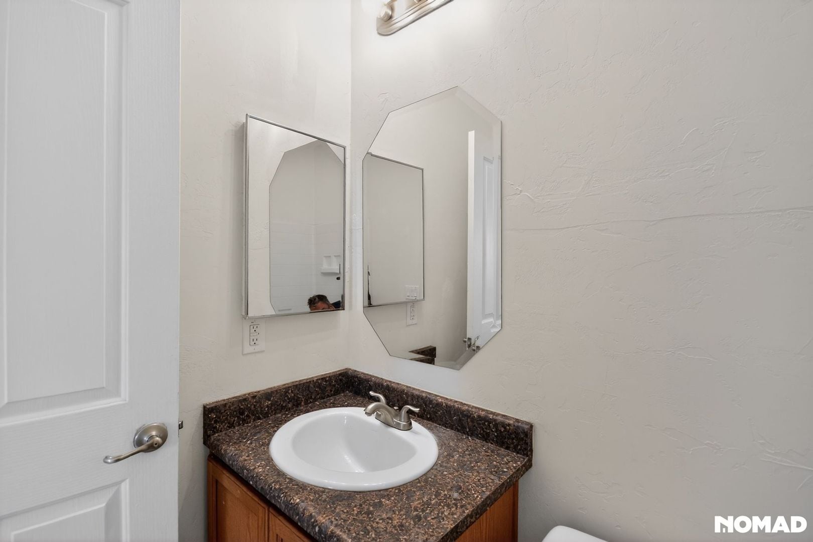 Building Photo - 3610 Cam Del Rancho