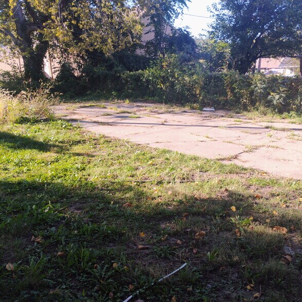 Building Photo - 2914 Bales Ave