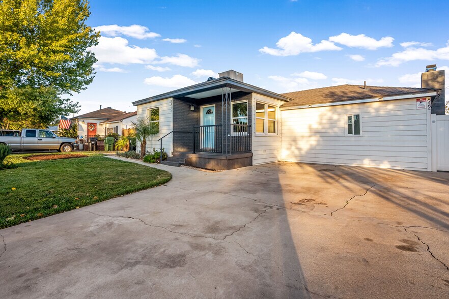 Building Photo - 8466 Quartz Ave