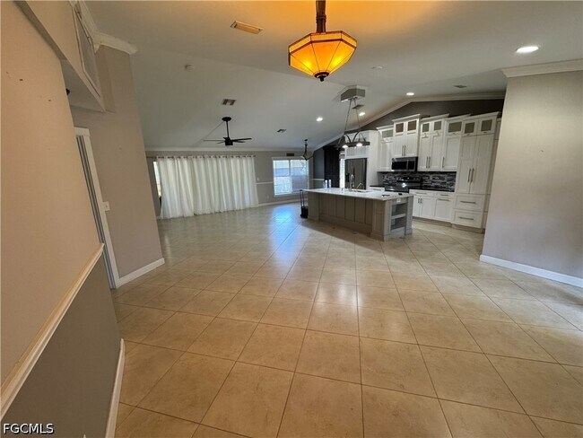 Building Photo - 3313 35th St W