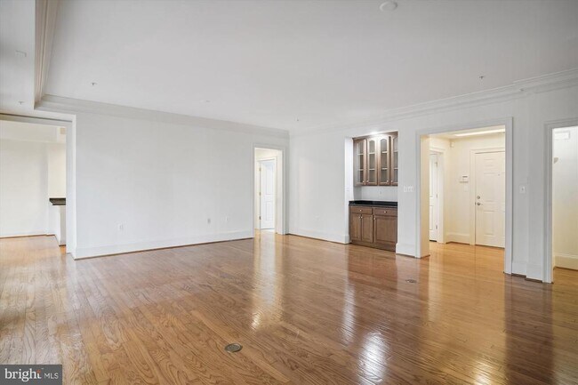 Building Photo - 10401 Strathmore Park Ct