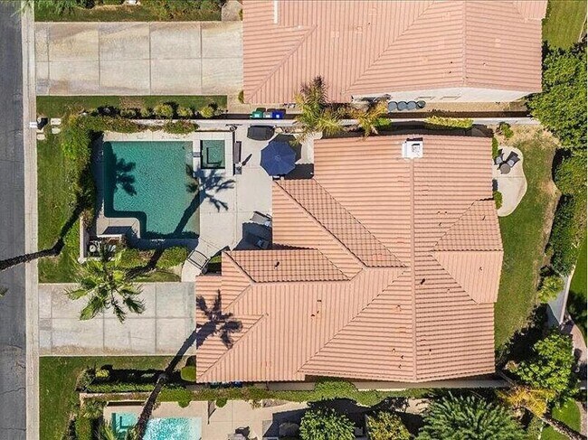 Building Photo - 78858 Breckenridge Dr