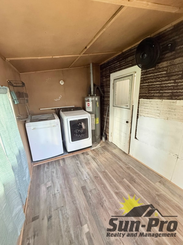 Building Photo - 136 W Pine Bluff St