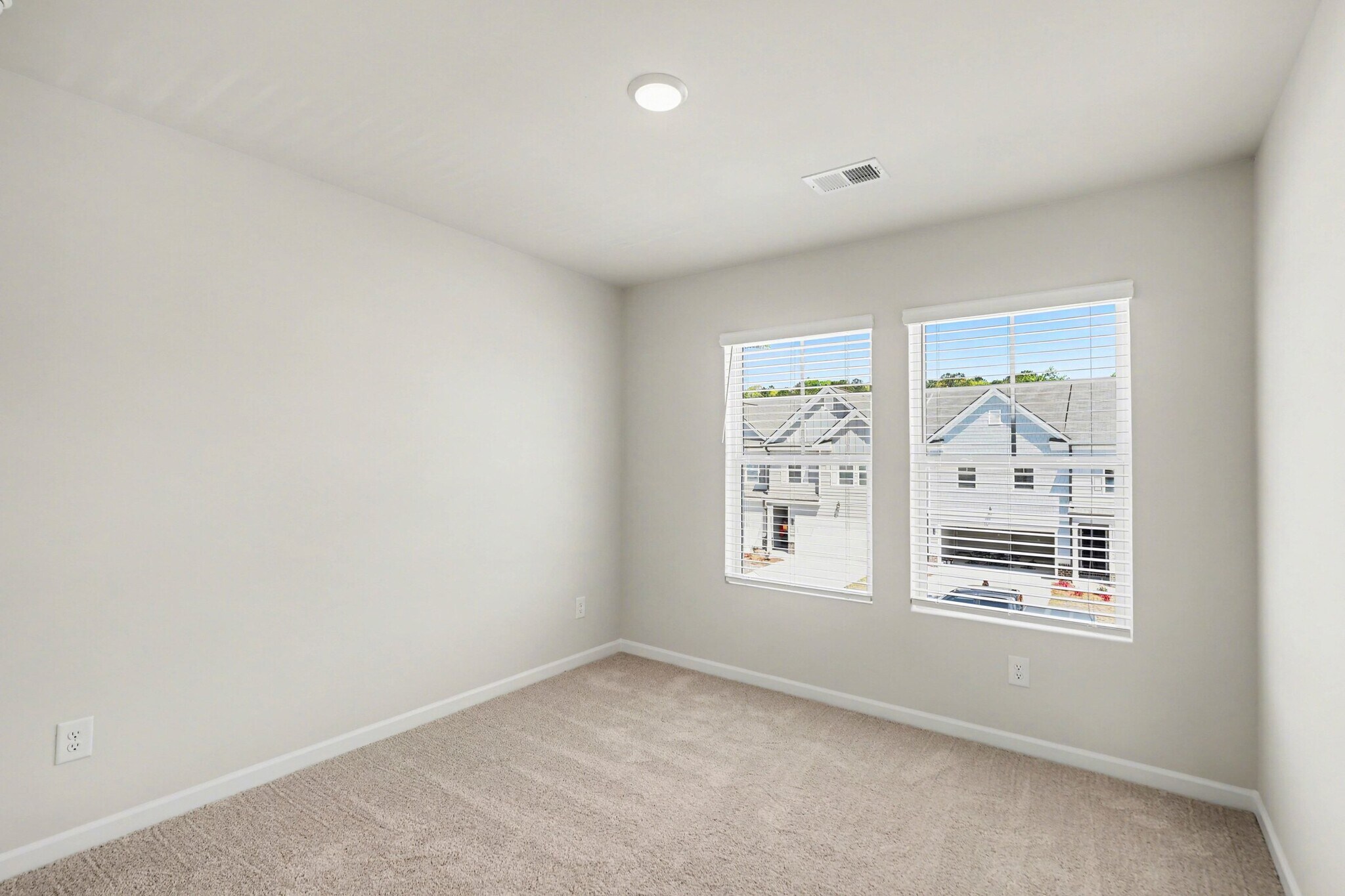 Building Photo - 6386 Sundowner Pl SW