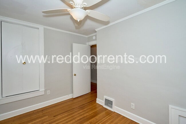 Building Photo - 4704 N College Ave