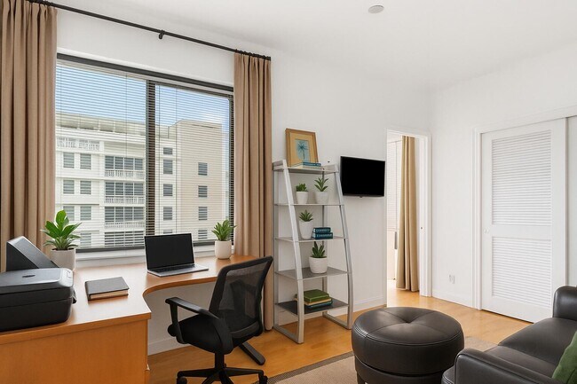 Building Photo - 150 Bradley Pl