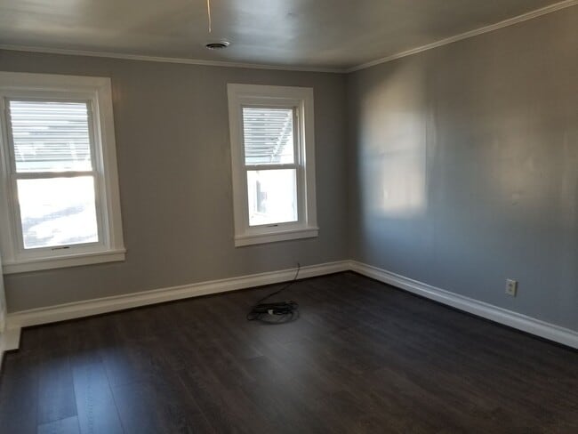 Building Photo - 224 W North St