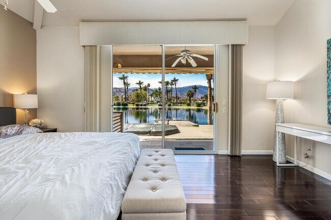 Building Photo - 142 Lakeshore Dr