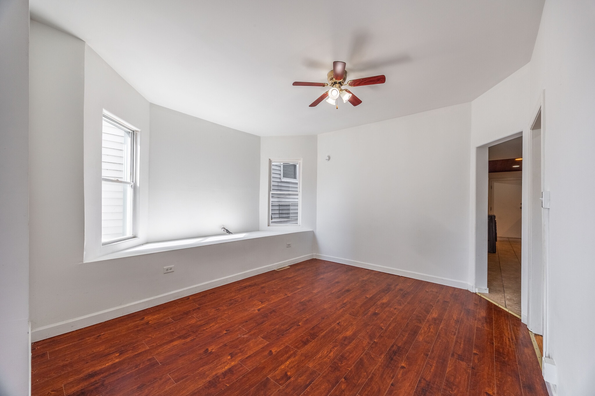 Building Photo - 2140 N Karlov Ave