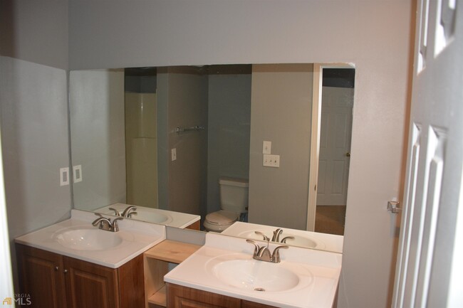 Building Photo - 3991 Bayside Cir