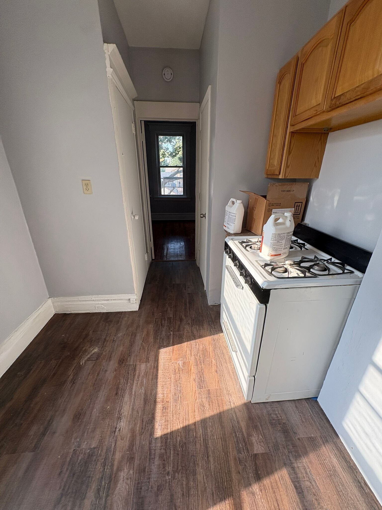3R - 21 Vail St