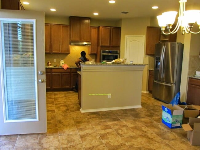 Building Photo - 14308 Lake Victor Dr