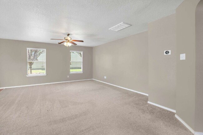 Building Photo - "Spacious 4-Bedroom Sanctuary with 3 Full ...