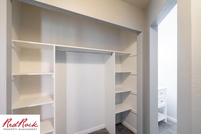 Building Photo - 3 Bedroom Home with Red Rock Views and Community Pool