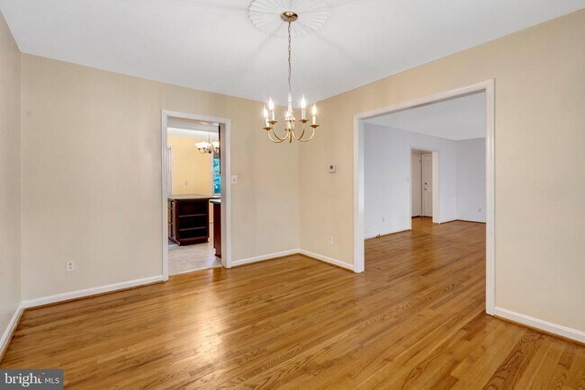Building Photo - 8916 Braeburn Dr