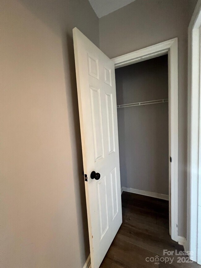 Building Photo - 3218 Selwyn Farms Ln