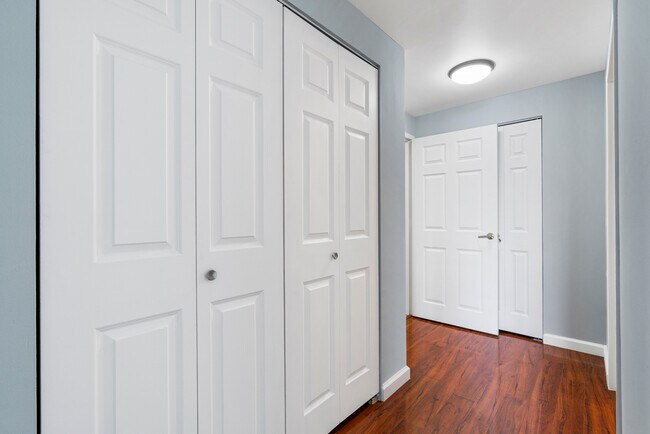 Hallway - 100 Old Palisade Rd