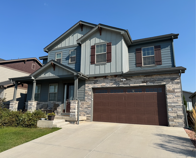 Building Photo - Gorgeous 4 Bed, 3.5 Bath Home | 3,100+ Sq ...
